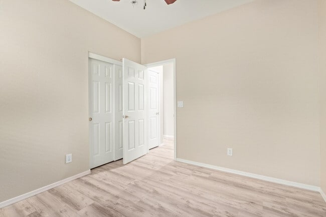 Building Photo - 3727 W Memorial Dr