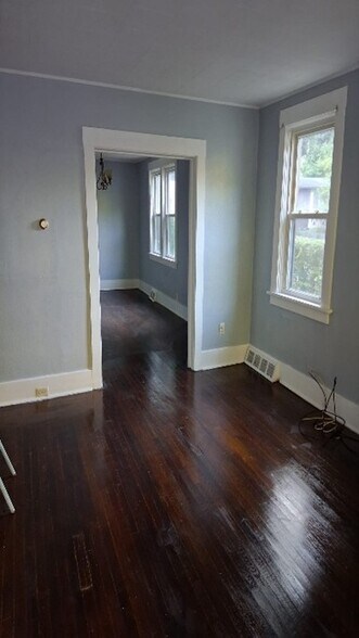 Building Photo - 182 Provost Rd
