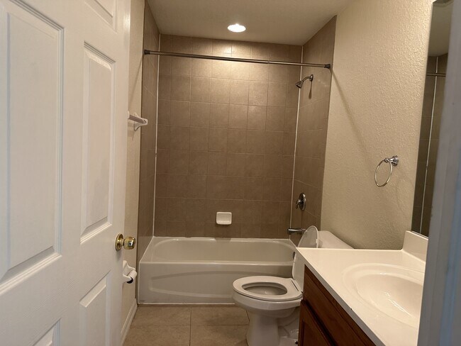 Building Photo - 4569 Balsey St