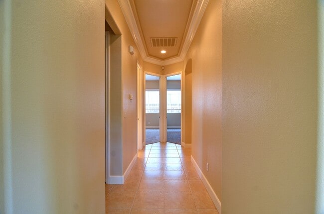 Building Photo - Immaculate Home off of Shepherd & Locan