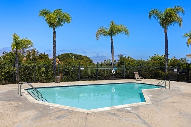 Building Photo - BRAND NEWLY RENOVATED 3BD/2BA Condo in the...