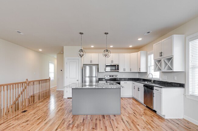 Building Photo - 1018 N 32nd St