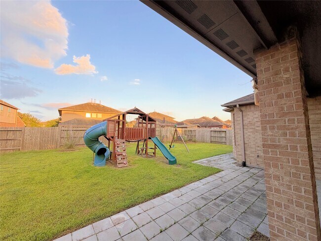 Building Photo - 8611 Oakdale Blf Ct