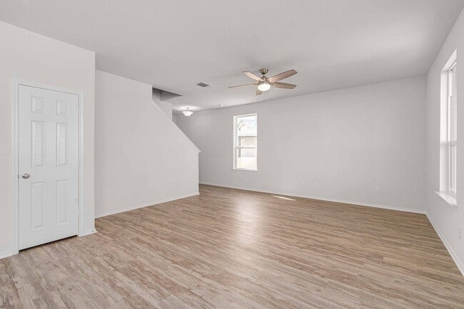 Building Photo - 158 Pepperbark Ln