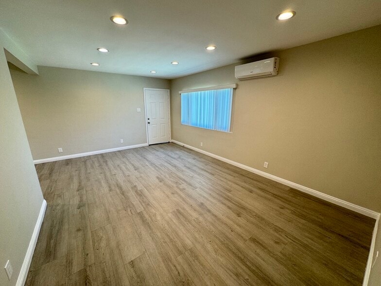 Building Photo - 3031 Langford Pl