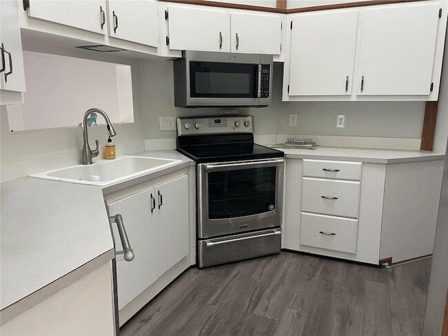 Building Photo - 7215 Manasota Key Rd