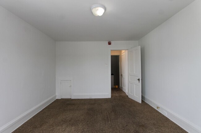 Building Photo - 7118 Germantown Ave