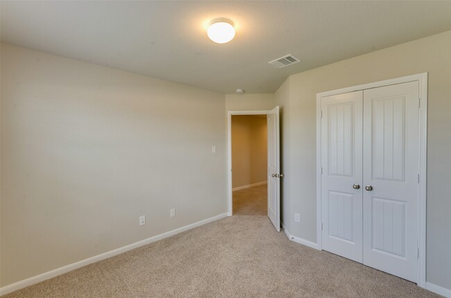 Building Photo - 2213 Del Mar Dr
