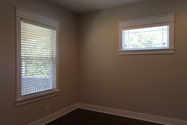 Building Photo - The Doll House -- Cool Two Bedroom at The ...