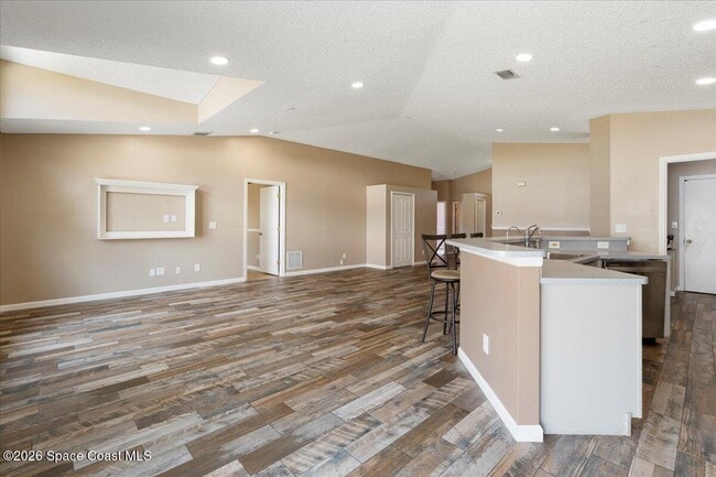 Building Photo - 2667 Deercroft Dr