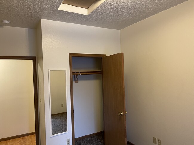 Building Photo - 307 E College St