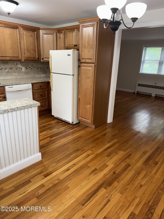 Building Photo - 146 Manor Dr