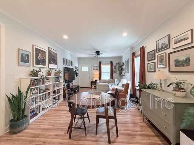 Building Photo - 209 Moline St