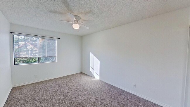 Building Photo - 26 Duane