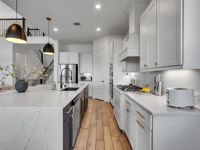 Building Photo - 913 Goose Creek St