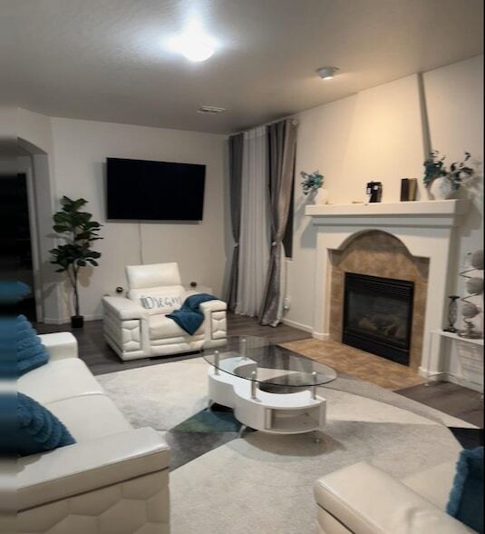 Building Photo - 6424 N Florence Ave