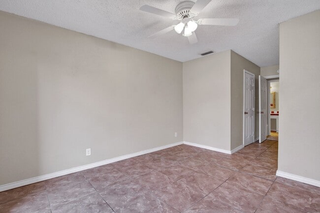 Building Photo - 3243 Nacogdoches Rd