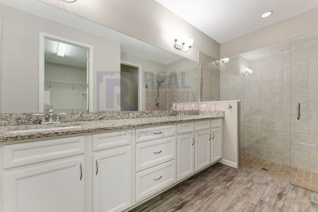 Building Photo - 3689 Divot Ln