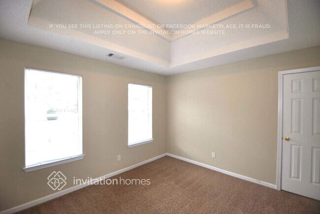 Building Photo - 532 Carriage Walk Ln