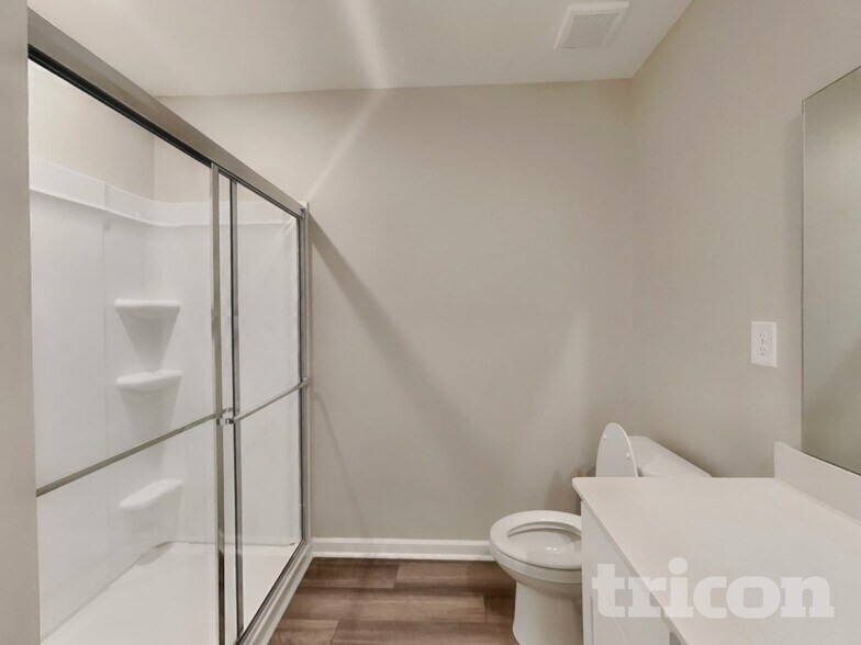 Building Photo - 229 Babbling Brk Dr