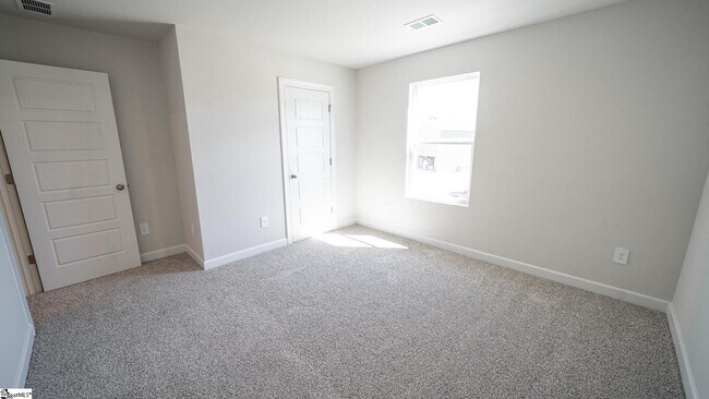 Building Photo - 1029 Killian St