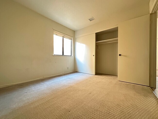 Building Photo - 3 BEDROOM HOME FOR LEASING IN Rancho Cucam...