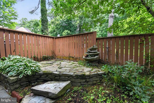 Building Photo - 7435 Crestberry Ln