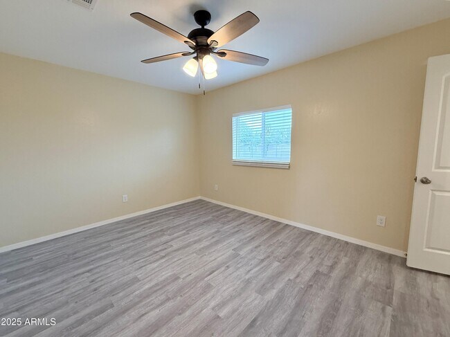 Building Photo - 1848 W Carson Rd