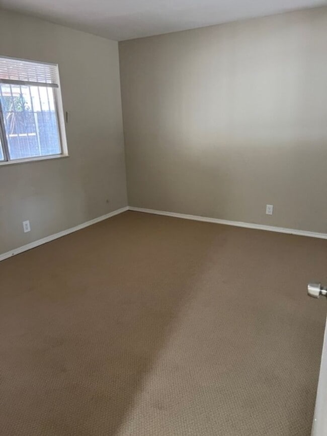 Building Photo - Spacious 4BR Cul-de-Sac Home with Large Backyard & Attached Garage