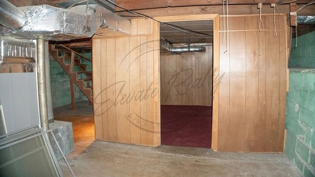 Building Photo - Charming 3-Bedroom Home with a Basement in...