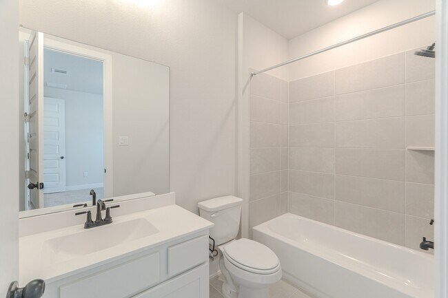 Building Photo - 119 Mockingbird Trails Dr