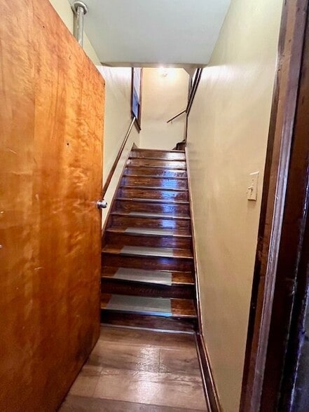 Building Photo - 48 Elmwood Ave