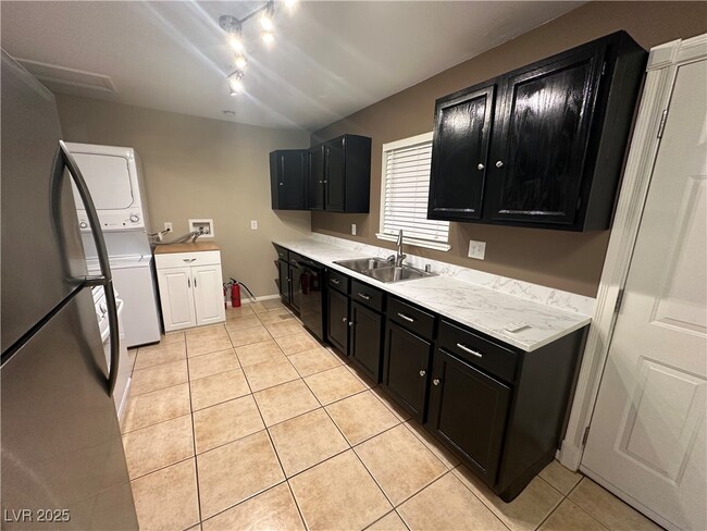 Building Photo - 3009 N Crawford St