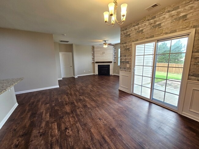 Building Photo - 310 Cabot Hill Ln