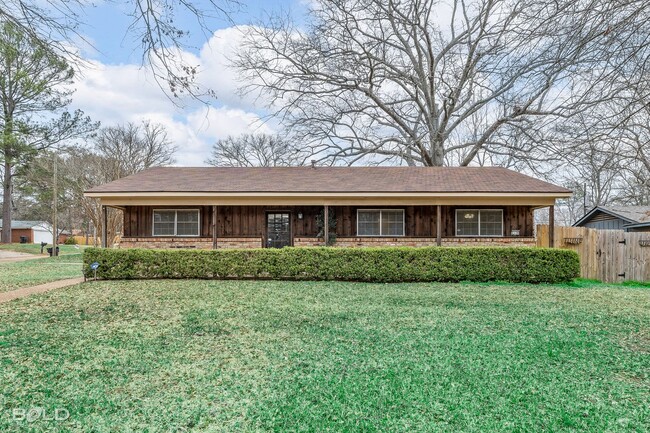 Building Photo - Check Out this 3 bed 2 bath in Bossier!!