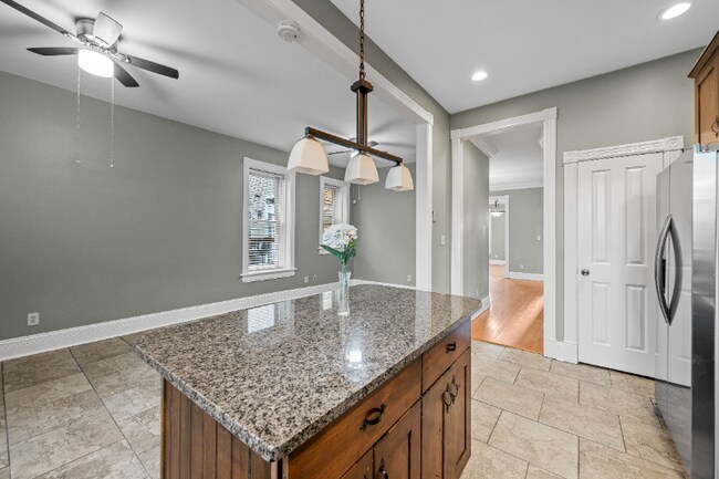 Building Photo - 2213 Missouri Ave