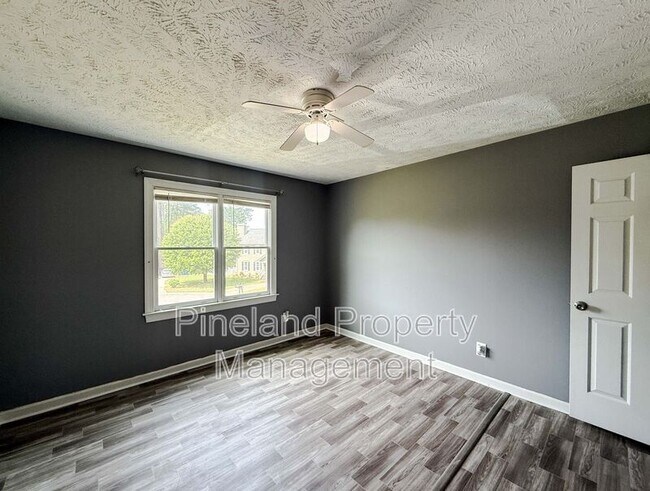 Building Photo - 3446 Sandystone Cir