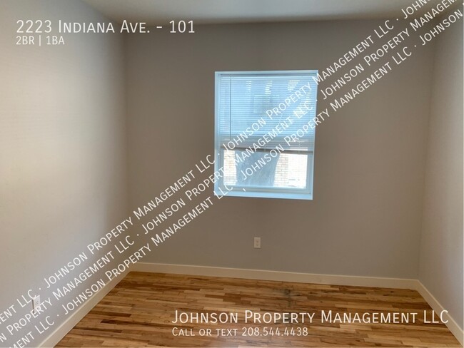 Building Photo - Charming, Remodeled 2-Bed Apartment with A...