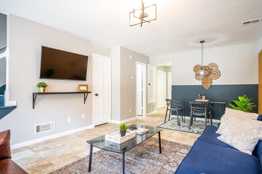 Building Photo - 1283 Sweet Pine Dr