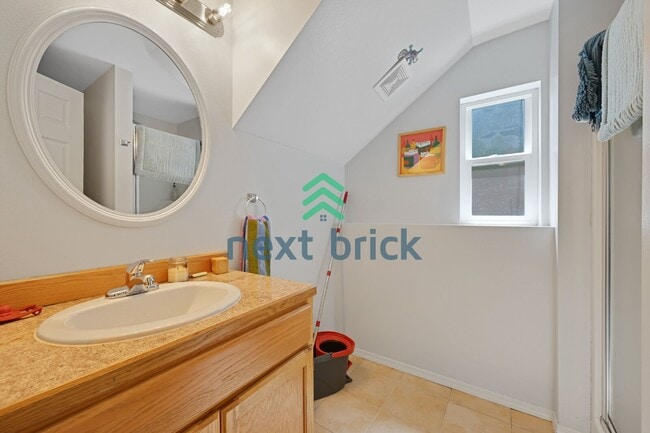 Building Photo - Discover Spacious Comfort: 4-Bedroom Gem with 2.5 Baths