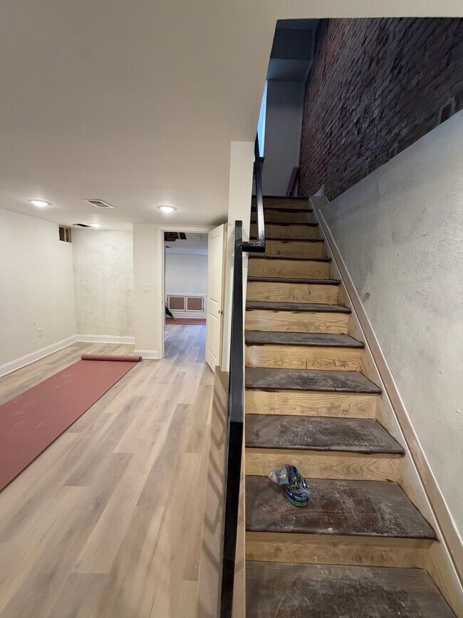 Building Photo - 4417 N 9th St