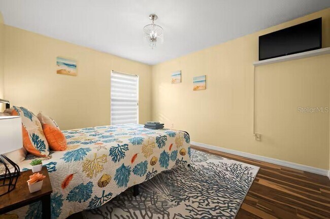 Building Photo - 3 Ryecroft Ln