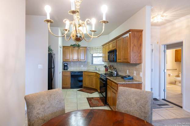 Building Photo - 20 Tapatio Dr E