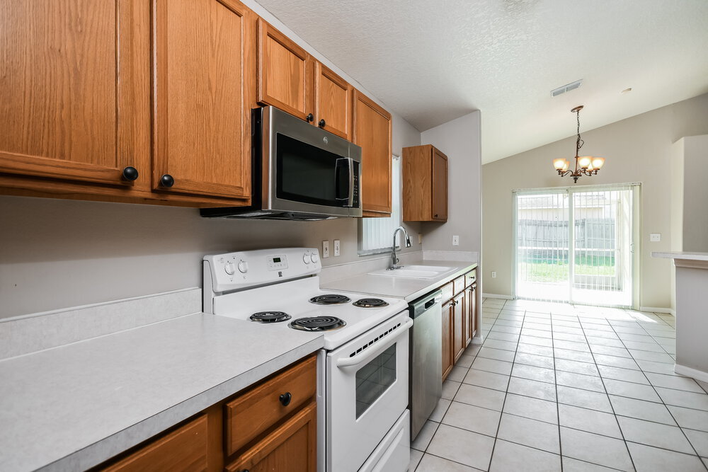 Building Photo - 330 Seville Pointe Ave