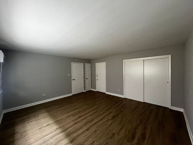 Building Photo - 2149 W 119th St