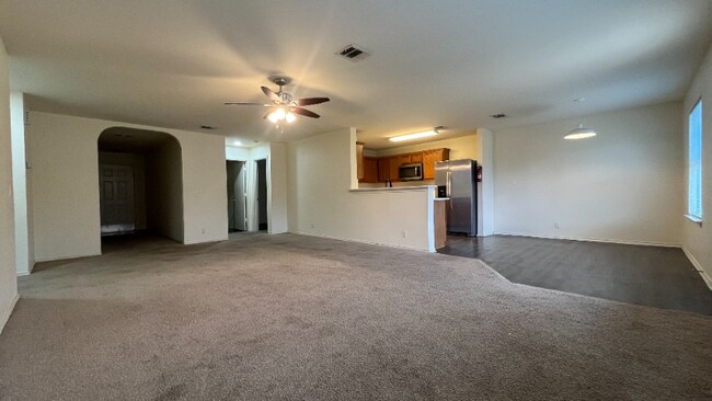 Building Photo - 162 Challenger