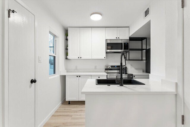 Building Photo - 2119 Oxford Ave