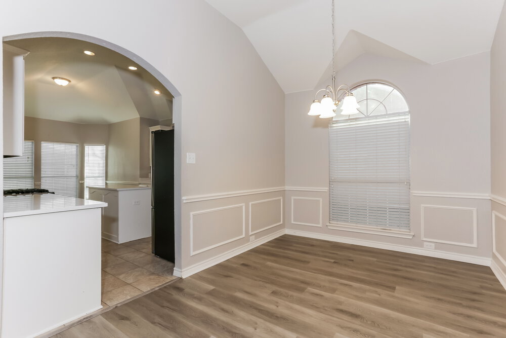 Building Photo - 1530 Fairfield Dr