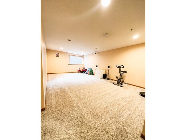 Building Photo - 5080 Yuma Ln N