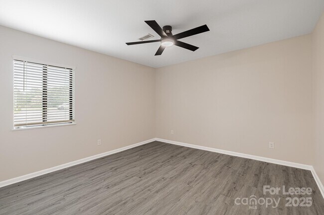 Building Photo - 712 Mallard Head Pl